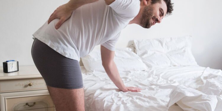 Melhor postura para dormir se você sofre de dores na coluna