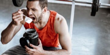 Sua proteína em pó pode perder efeito dependendo do que você mistura