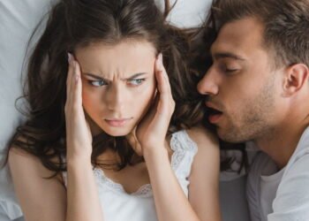 Exercícios simples que ajudam a acabar com o ronco