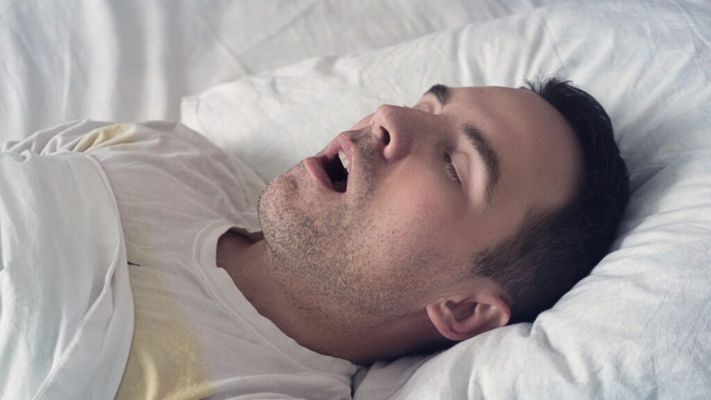 Exercícios simples que ajudam a acabar com o ronco