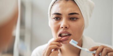 Esse sintoma bucal pode levar à perda dos dentes, veja como evitar