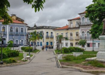 Essa cidade do Nordeste é chamada de Atenas Brasileira e tem praias lindas