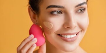 Essa mistura com base e hidratante deixa a pele bonita e leve o dia todo