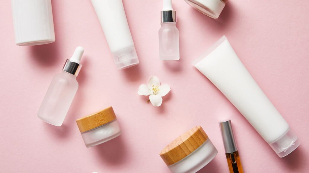 Rotina de cuidados com a pele fica mais fácil com kits que funcionam em conjunto