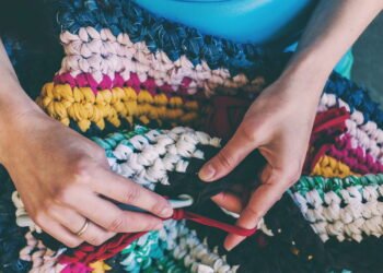 Tapete de barbante fácil de fazer que transforma qualquer cantinho