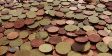 Comunicado para quem tem essa moeda rara em casa, ela vale mais de R$ 300