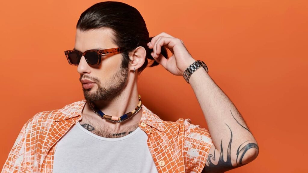3 acessórios que deixam qualquer look masculino mais elegante na primavera