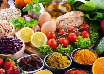 5 alimentos aprovados pela ciência que elevam o humor e a saúde mental