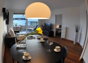 Como transformar um apê minúsculo em um espaço prático e estiloso