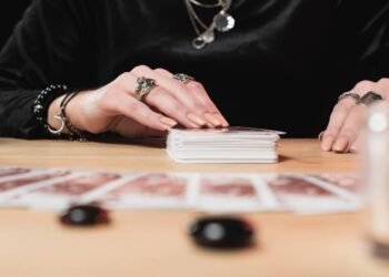 Os 3 signos que vão transformar dor em poder e renascer com força interior