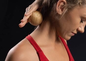 Técnicas de auto massagem corporal para aliviar dores e ativar a circulação