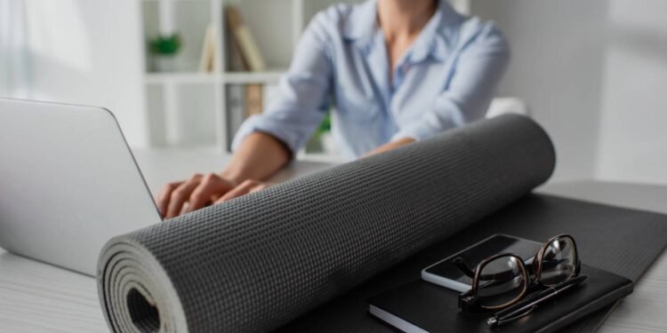 Liderança empática que valoriza conquistas e fortalece vínculos na equipe - Créditos: depositphotos.com / HayDmitriy