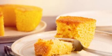 Receita de bolo de fubá com erva-doce que vai derreter na boca