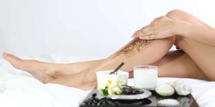 Deixe sua pele tão macia quanto de um neném usando borra de café