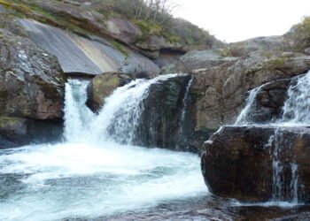 Incrível! A cidade famosa por seus cães guardiões e pelas tradições comunitárias