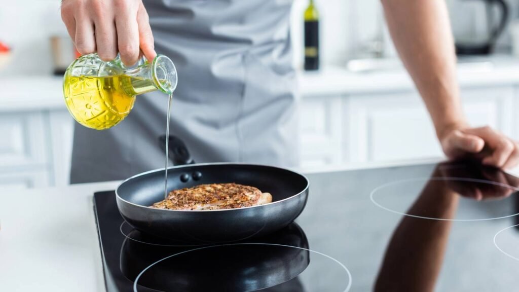 O truque secreto para fazer a comida nunca mais grudar nas panelas