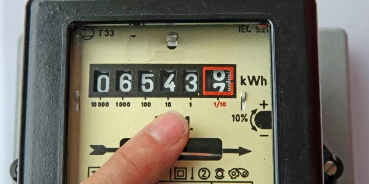 Pequenas mudanças que vão te ajudar a economizar na conta de energia