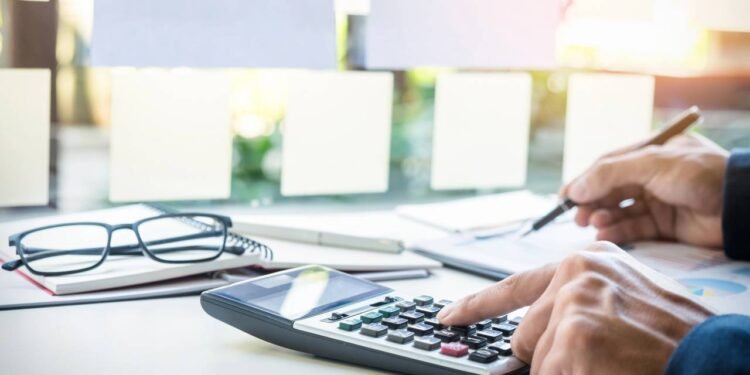 Aparelhos que devem ser desligados de noite para economizar na conta de luz