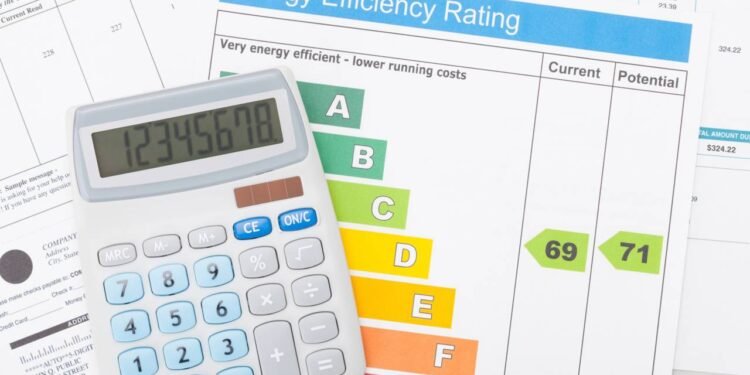 Ajustei isso no chuveiro e minha conta de luz despencou 40% no mês seguinte