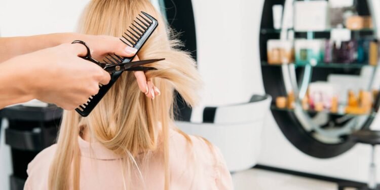 Esse corte médio ajuda a suavizar linhas de expressão e está voltando a ser tendência