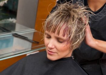 O corte curto que combina com todos os rostos e promete dominar a primavera