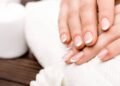 Suas unhas podem ficar mais fortes e bonitas com pequenas mudanças