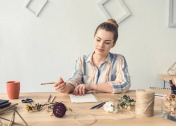 Eu segui esses 4 passos e comecei a faturar com decoração