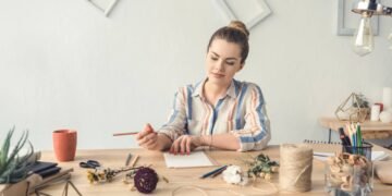 Eu segui esses 4 passos e comecei a faturar com decoração