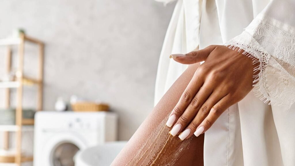 Use esse esfoliante por 2 minutos no banho e sinta sua pele mudar na hora