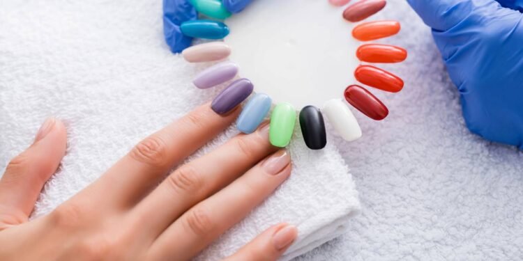 A febre das unhas metálicas voltou e está mais poderosa do que nunca