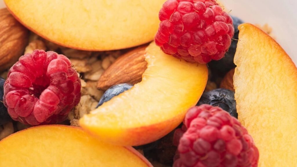 Frutas que você pode cultivar em casa que combatem o envelhecimento precoce