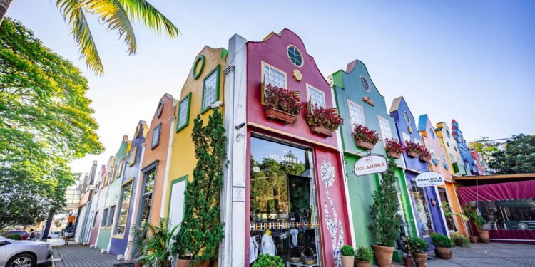 Essa cidade paulista está encantando o Brasil com suas flores e charme europeu