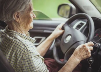 Idosos estão sendo multados por esse um erro simples que pode custar caro