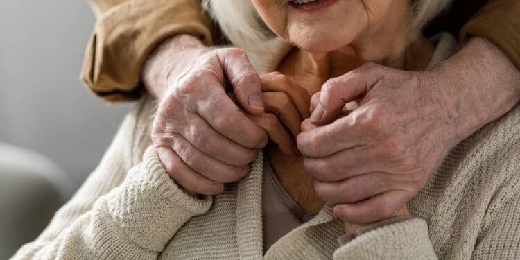 Ciência revela a idade exata em que o corpo começa a envelhecer