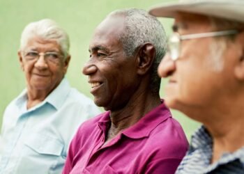 Saiba como manter vínculos sociais para envelhecer com mais saúde