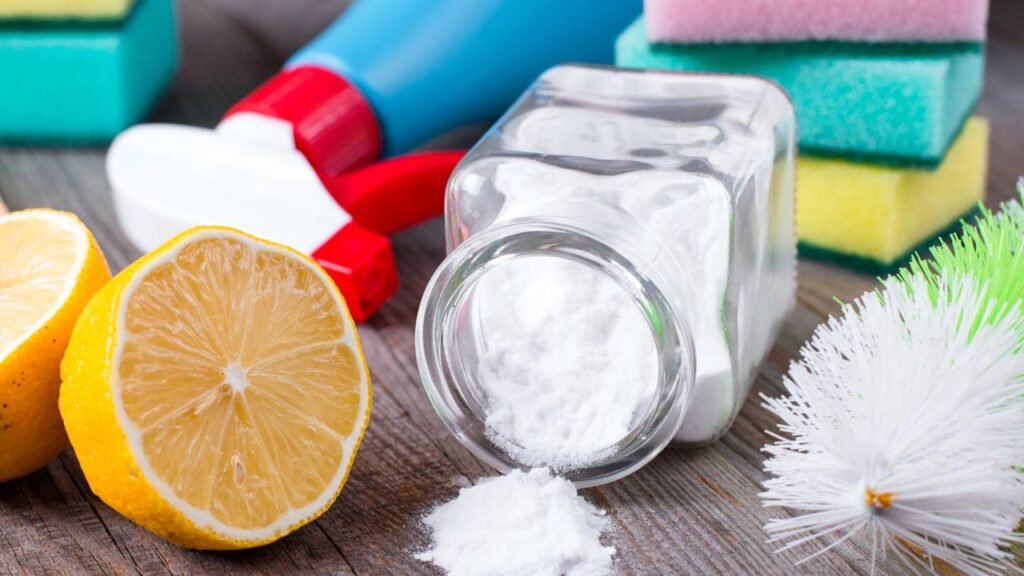 Desinfetante natural com aroma cítrico que deixa a casa impecável