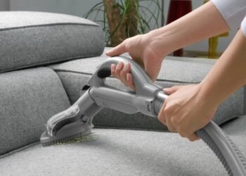 Seu sofá pode voltar a parecer novo com esse truque caseiro simples