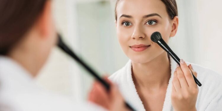 Fiz essa maquiagem em oito minutos e parece que acabei de sair do spa