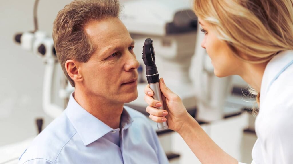 Fumar pode causar danos permanentes à visão, alertam especialistas