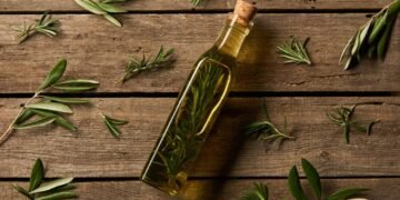 Por que ferver alecrim pode transformar o ar da sua casa