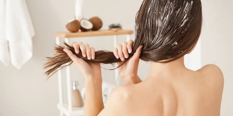 Como deixar o cabelo liso de verdade sem utilizar chapinha ou produtos químicos