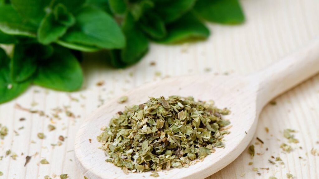 A erva aromática que está nos pratos dos chefs e ajuda na digestão e imunidade