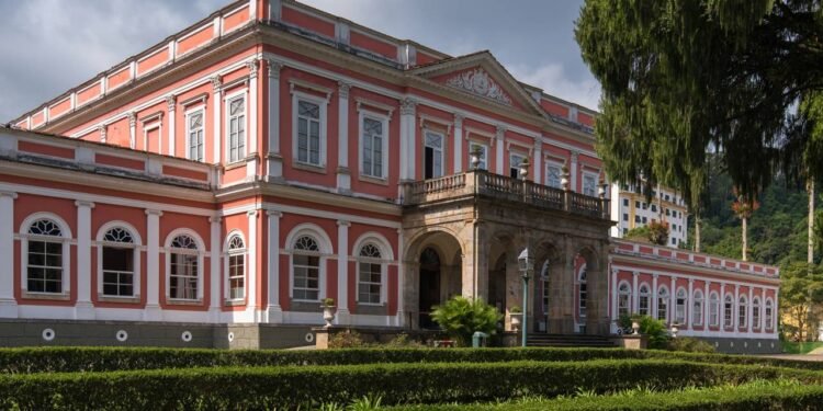 Petrópolis  Museu Imperial - Créditos: depositphotos.com / dabldy