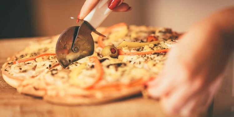 Essa pizza de liquidificador está conquistando todo mundo pela praticidade