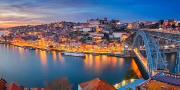 A cidade das pontes e do vinho que está encantando viajantes do mundo todo