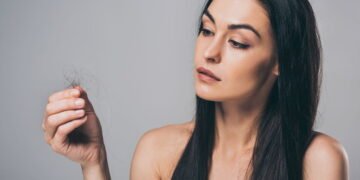 Queda de cabelo excessiva pode ser sinal de alerta, dizem médicos