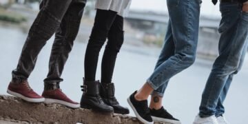 Os 5 tipos de tênis que toda mulher elegante deve ter, segundo especialista de moda