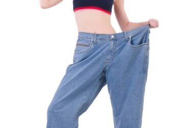 Adeus ao jeans folgado! A calça que está voltando com tudo em 2025