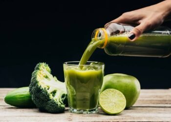 7 combinações de suco detox que viraram febre entre especialistas