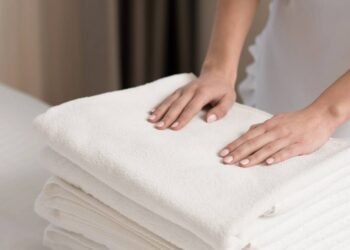 Deixe suas toalhas macias como novas sem gastar nada com esse truque